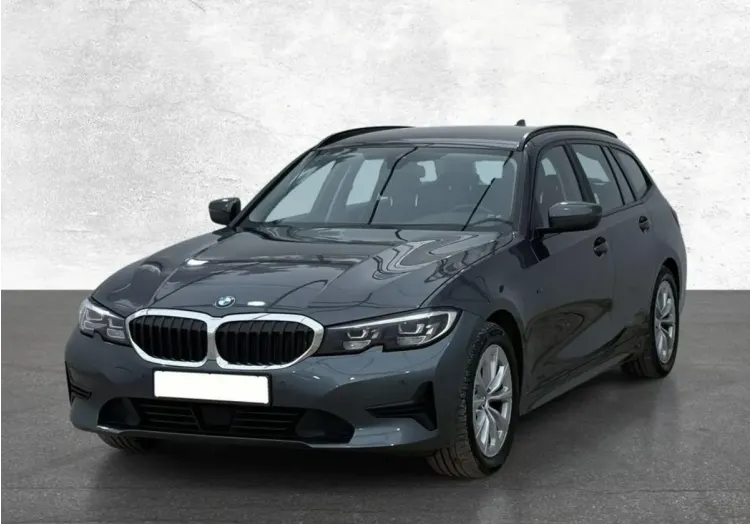 BMW Seria 3 318i aut