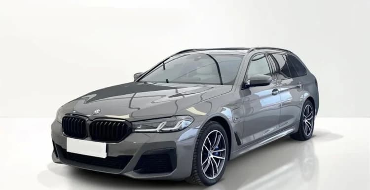 BMW Seria 5 530e xDrive M Sport sport-aut