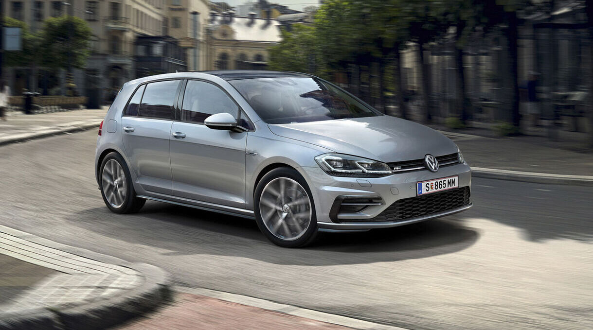 Volkswagen Golf z rocznika 2021