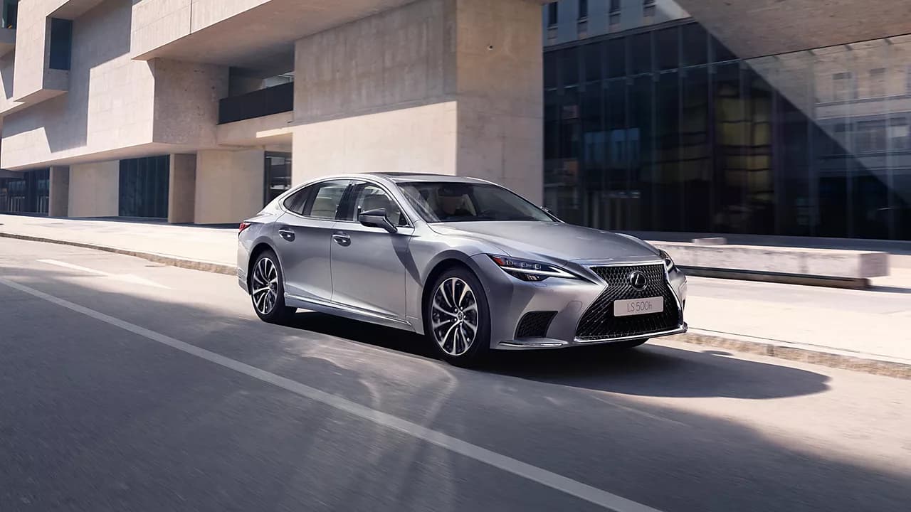 Lexus LS z rocznika 2024