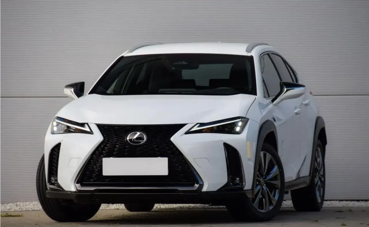 Lexus UX 300h F Sport Design 2024 - gebrauchtes Leasingfahrzeug