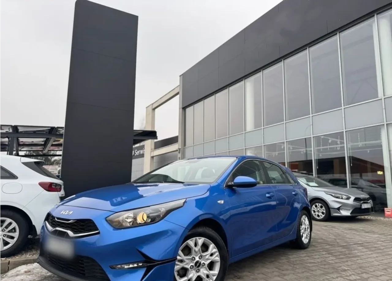 Kia Ceed 1.5 T-GDI M DCT 2023 - вживаний автомобіль в лізингу