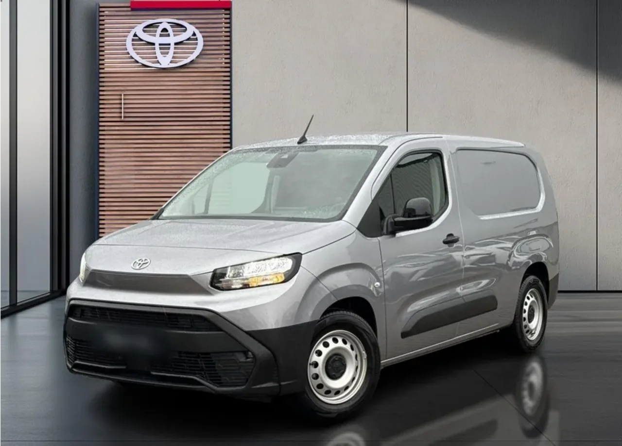 Toyota Proace City EV Long 2,4t Active 2024 - używany samochód w leasingu