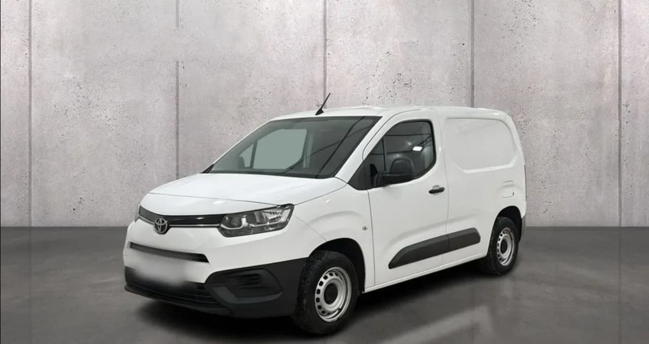 Toyota Proace City 1.5 D-4D Standard 2,3t Active 2022 - używany samochód w leasingu