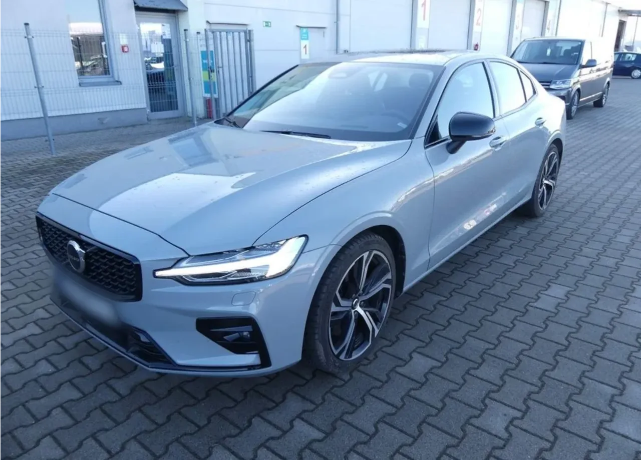 Volvo S60 B5 B AWD Ultimate Dark aut 2024 - вживаний автомобіль в лізингу