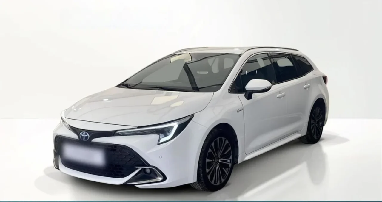 Toyota Corolla 1.8 Hybrid Style 2023 - używany samochód w leasingu