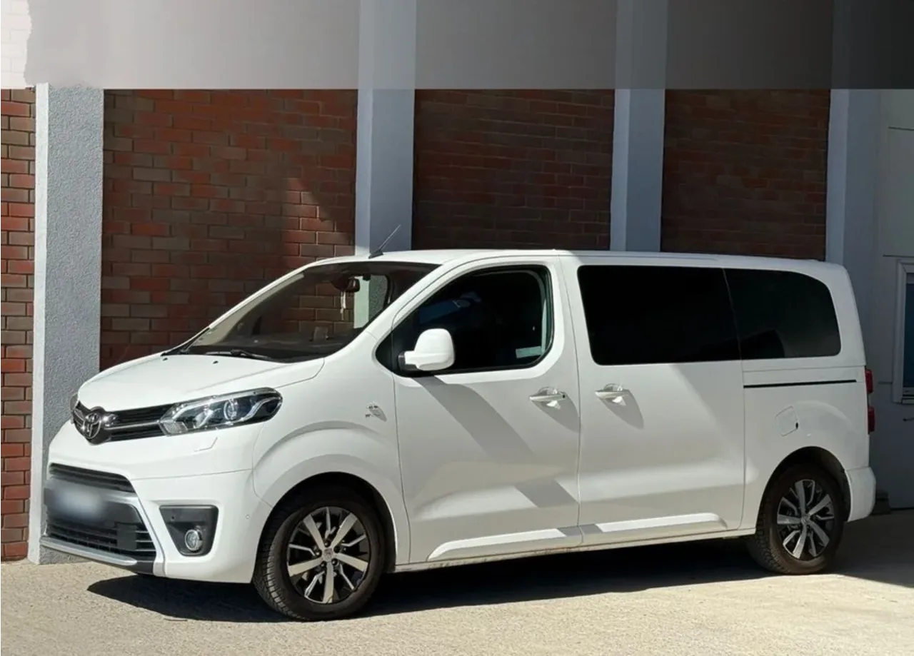 Toyota ProAce Proace Verso 2.0 D4-D Medium Family Aut.