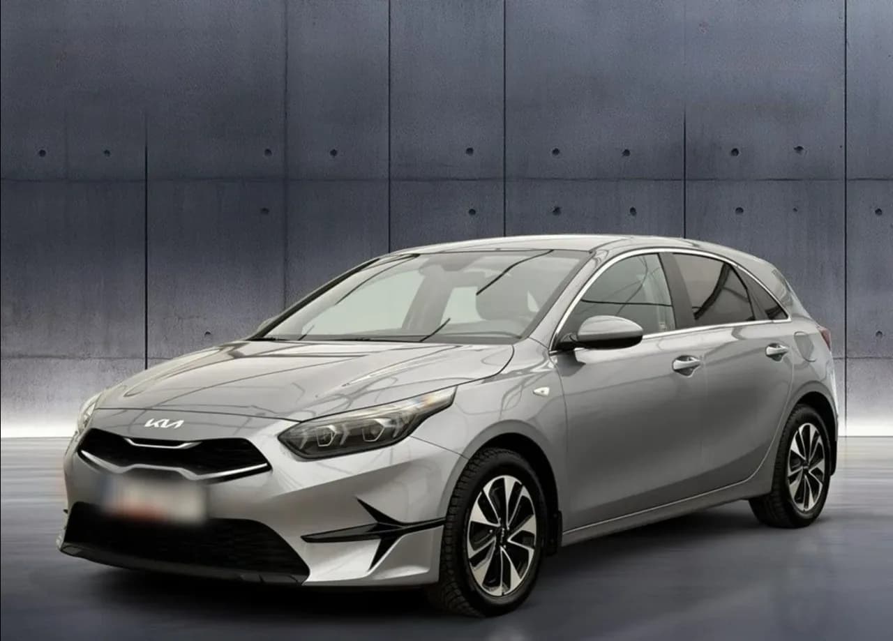 Kia Ceed 1.5 T-GDI M DCT 2024 - używany samochód w leasingu