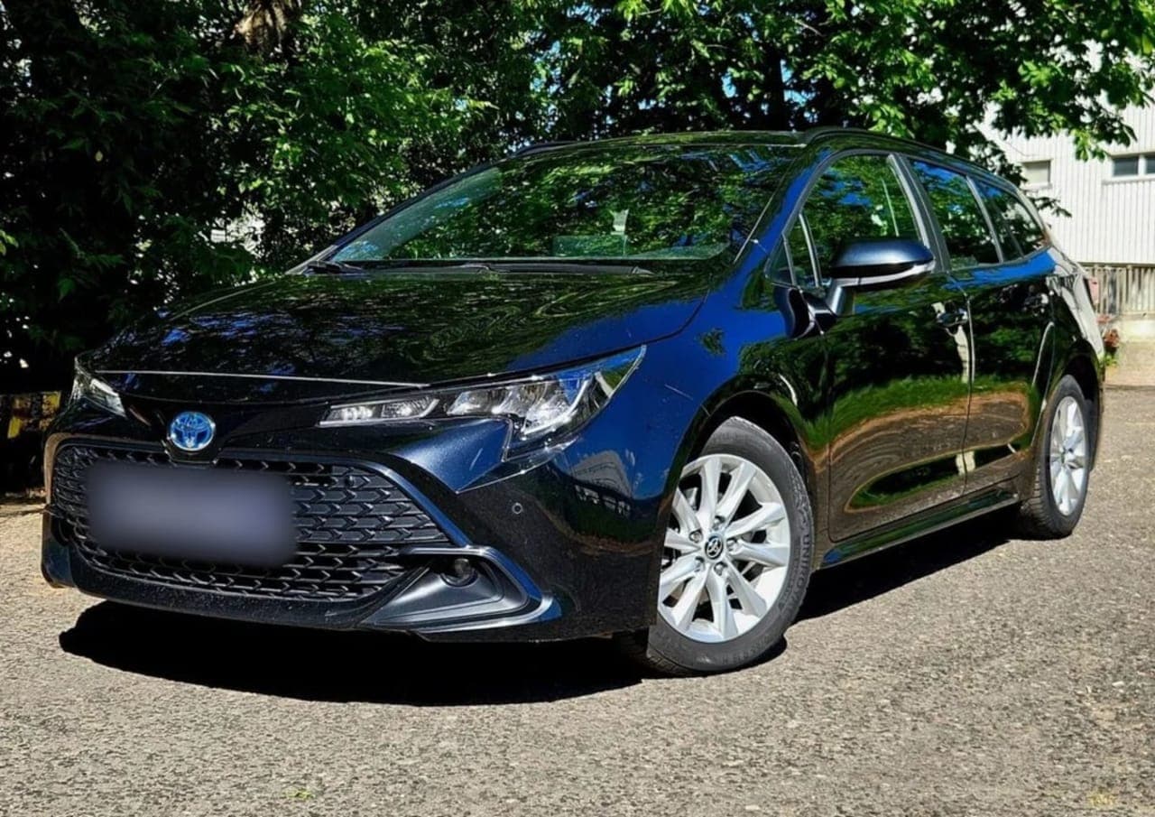 Toyota Corolla 1.8 Hybrid Comfort 2023 - вживаний автомобіль в лізингу