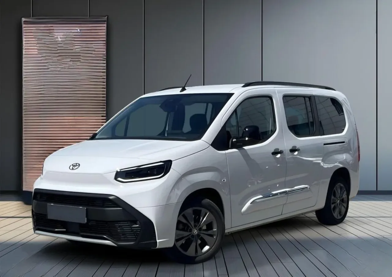 Toyota Proace City Verso Long 1.5 D-4D Family 2025 - używany samochód w leasingu