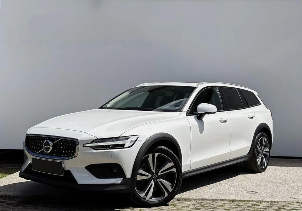 Volvo V60 CC Ultimate B5 B AWD aut 2024 - używany samochód w leasingu