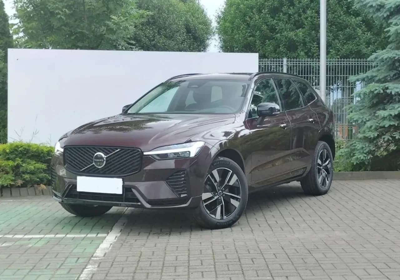 Volvo XC 60 B5 B AWD Plus Dark aut 2025 - używany samochód w leasingu