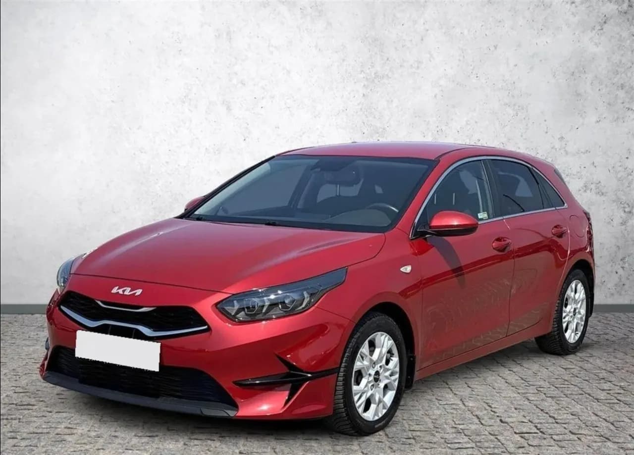 Kia Ceed 1.5 T-GDI M DCT 2023 - używany samochód w leasingu