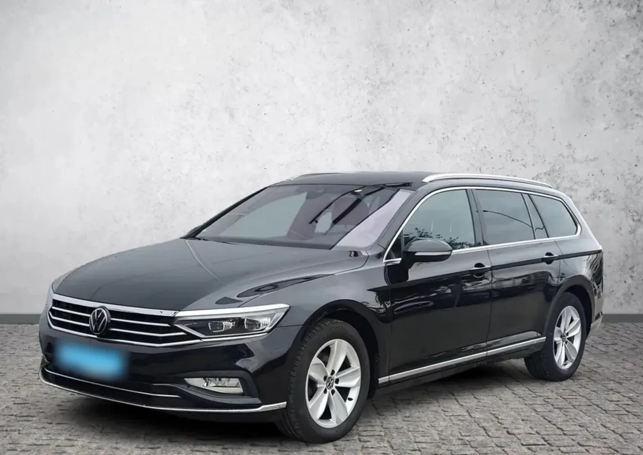 Volkswagen Passat 2.0 TDI 4Mot. Elegance DSG 2023 - вживаний автомобіль в лізингу