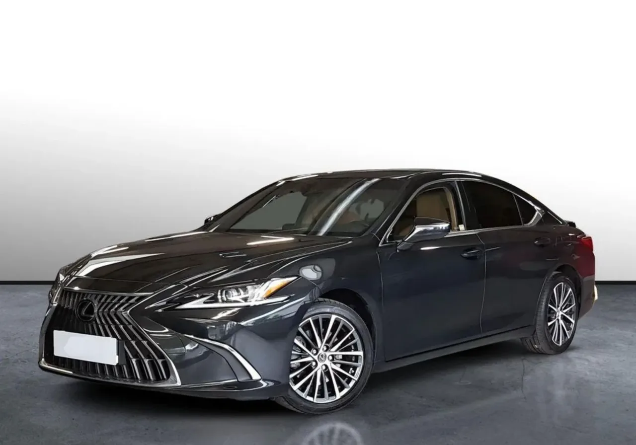 Lexus ES 300h Business Edition 2023 - gebrauchtes Leasingfahrzeug