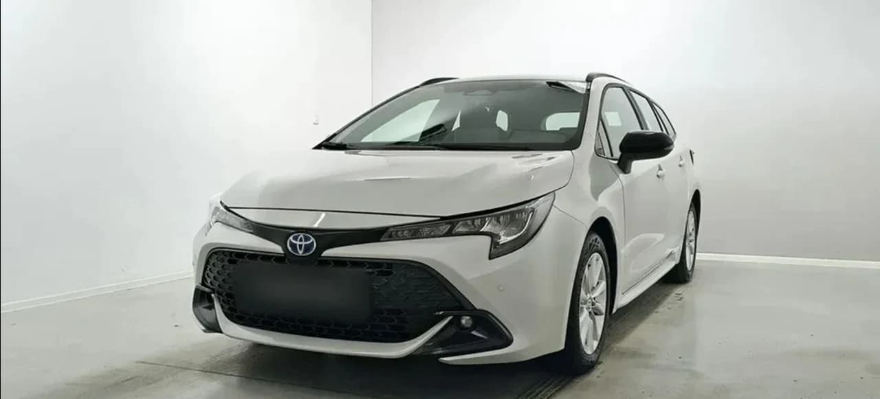Toyota Corolla 1.8 Hybrid Comfort 2025 - używany samochód w leasingu