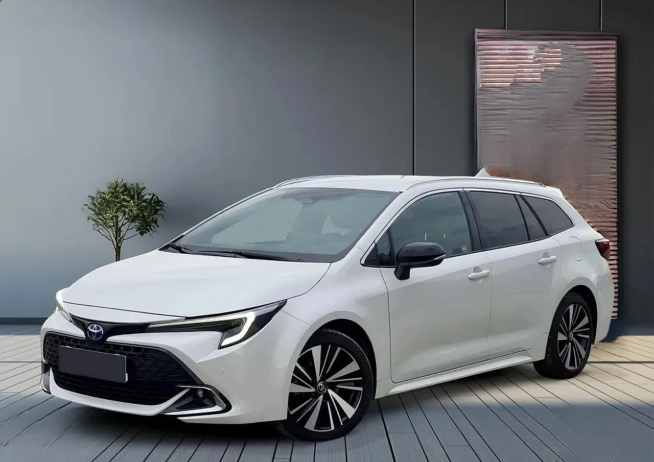 Toyota Corolla 1.8 Hybrid Style 2025 - używany samochód w leasingu