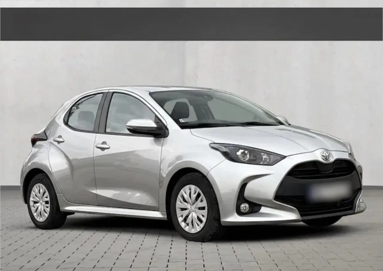 Toyota Yaris 1.0 Comfort 2022 - używany samochód w leasingu