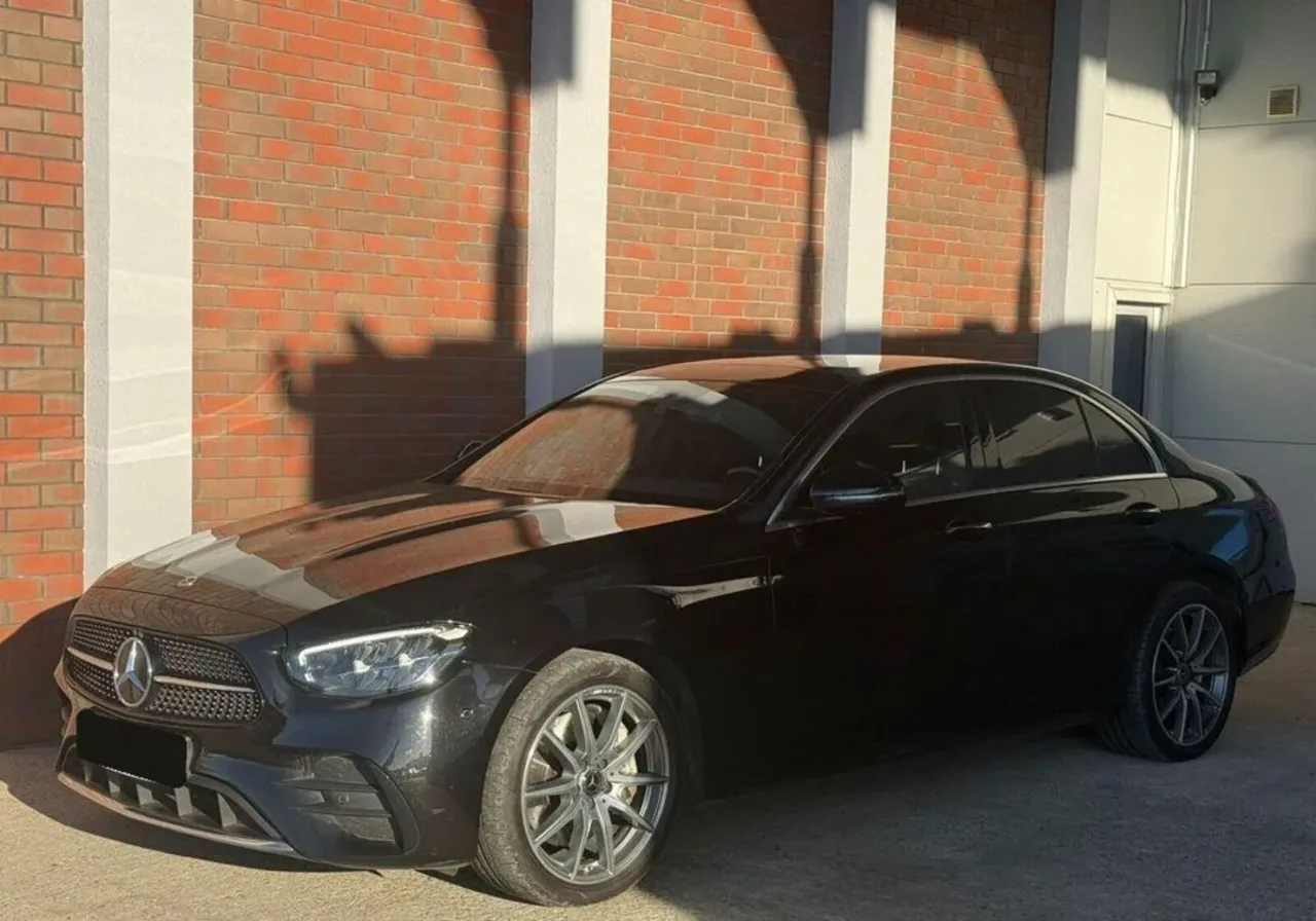 Mercedes-Benz Klasa E E 300 de AMG 2022 - używany samochód w leasingu