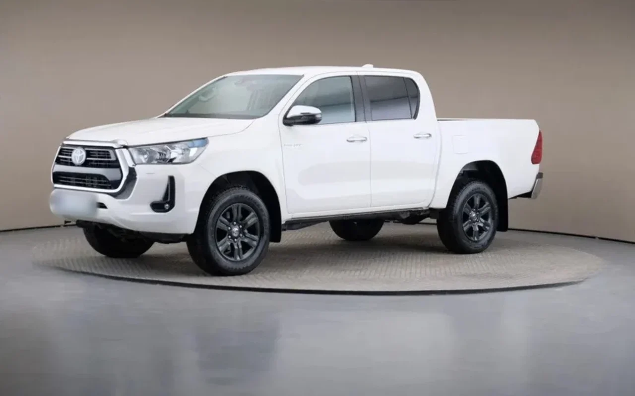 Toyota Hilux Hilux 2.4 D-4D Double Cab SR 4x4 aut