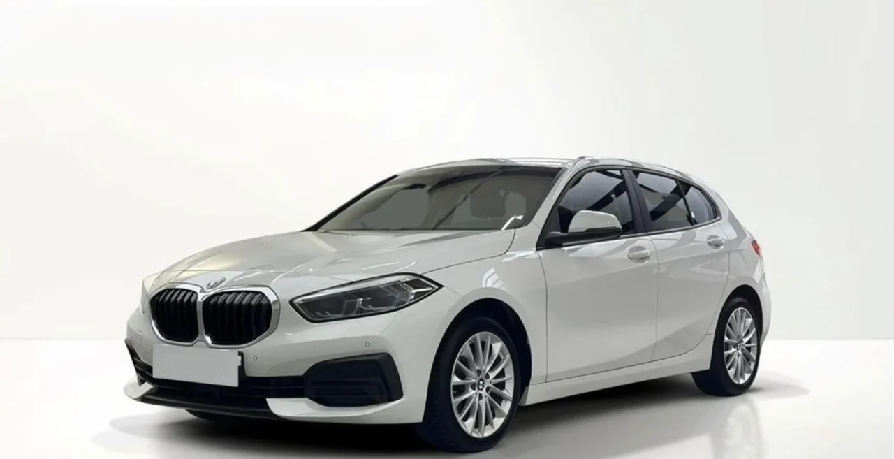 BMW Seria 1 118d Advantage aut 2023 - used car for lease