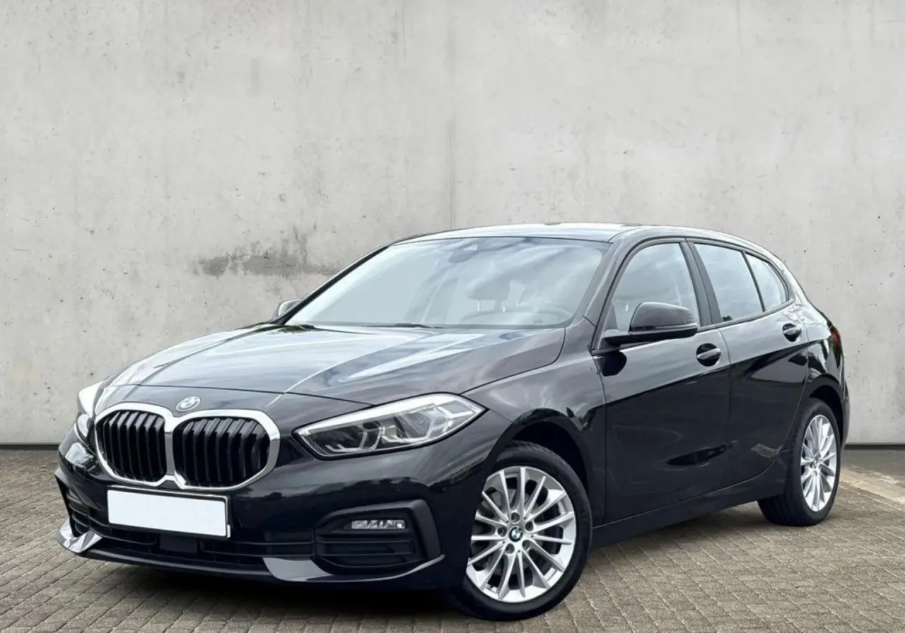 BMW Seria 1 118i Advantage aut 2023 - gebrauchtes Leasingfahrzeug