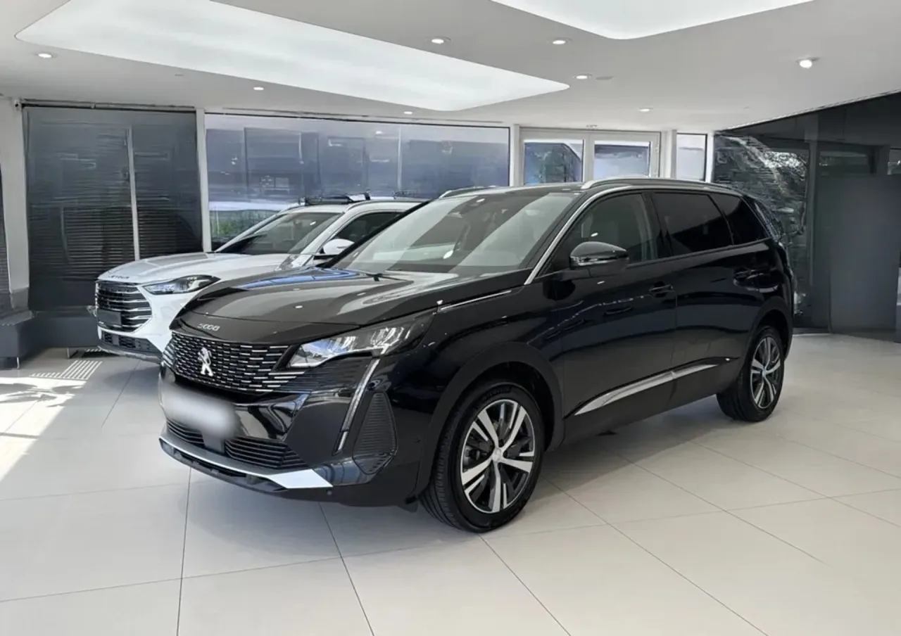 Peugeot 5008 1.2 PureTech Allure Pack S&S EAT8 2023 - używany samochód w leasingu