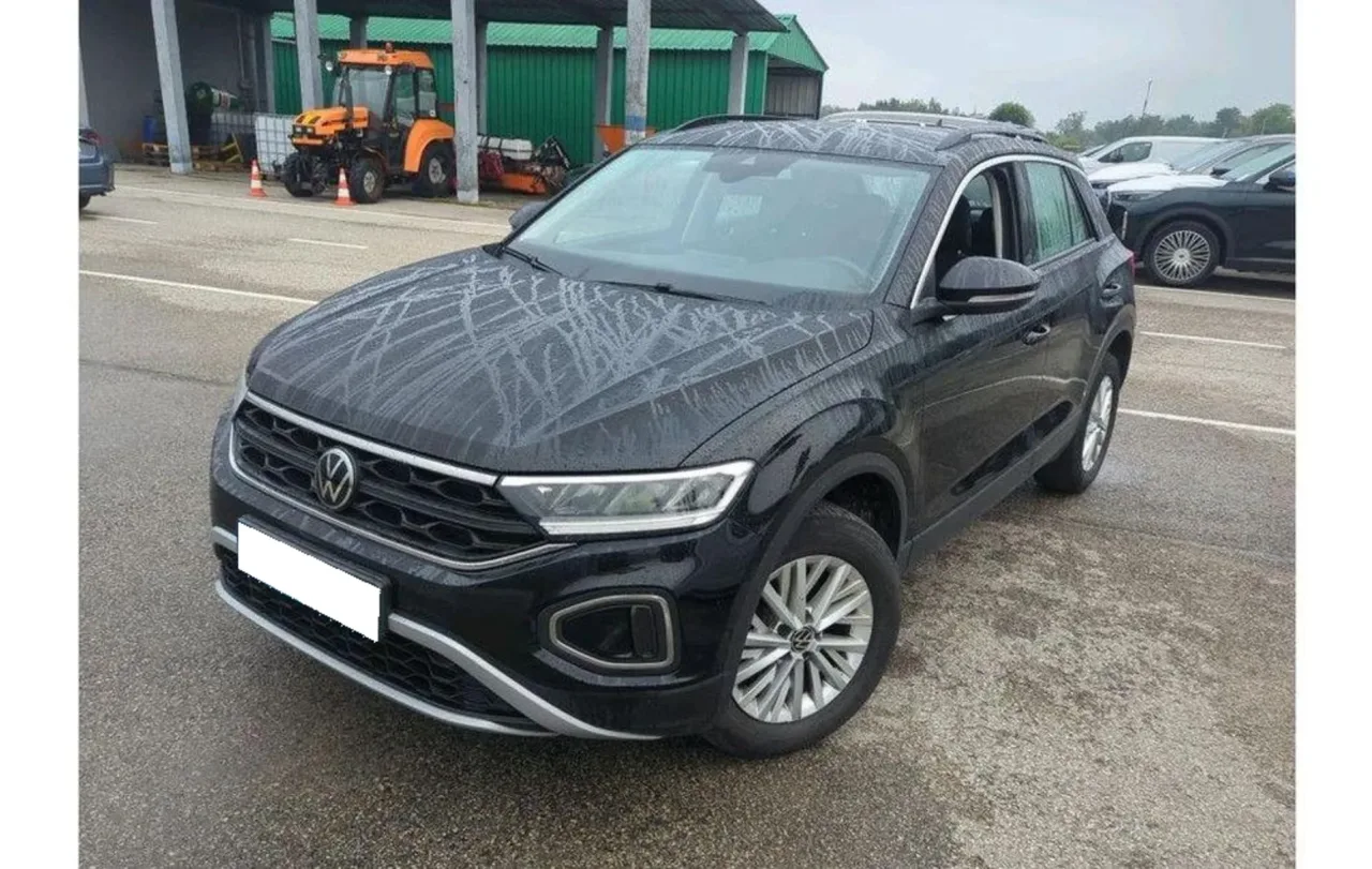 Volkswagen T-Roc 1.5 TSI Life DSG 2022 - used car for lease