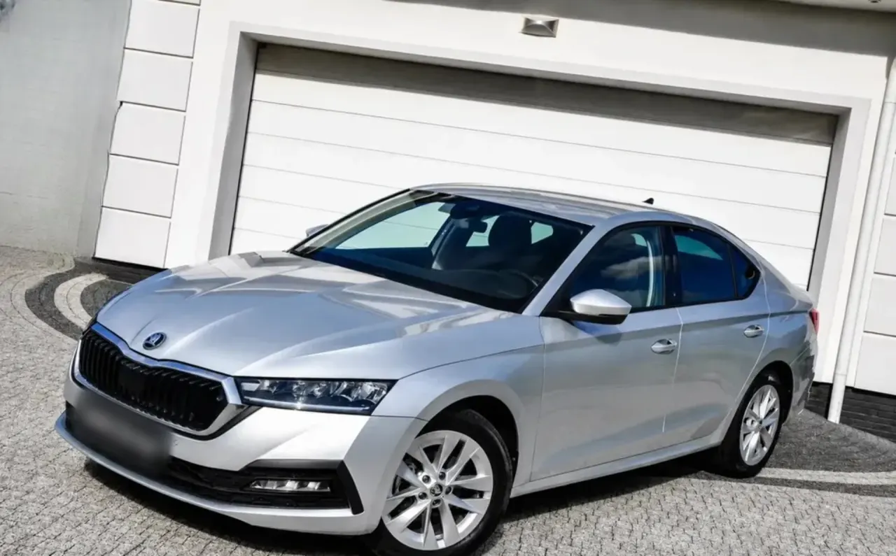 Skoda Octavia 2.0 TDI Ambition DSG 2023 - używany samochód w leasingu