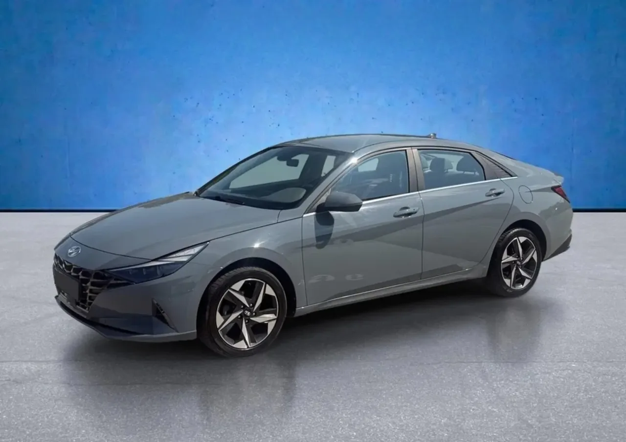 Hyundai Elantra 1.6 Smart 2022 - używany samochód w leasingu