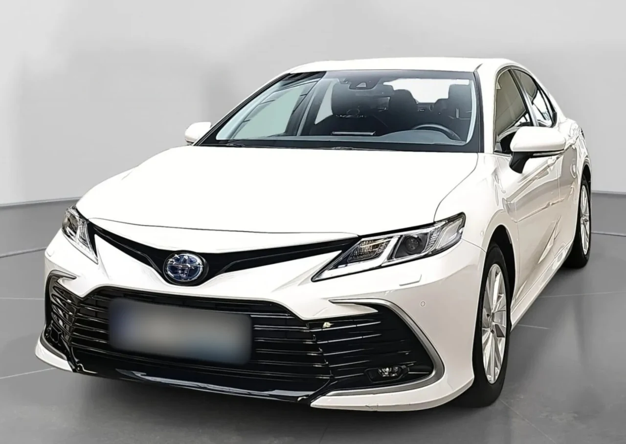 Toyota Camry 2.5 Hybrid Comfort CVT 2023 - gebrauchtes Leasingfahrzeug