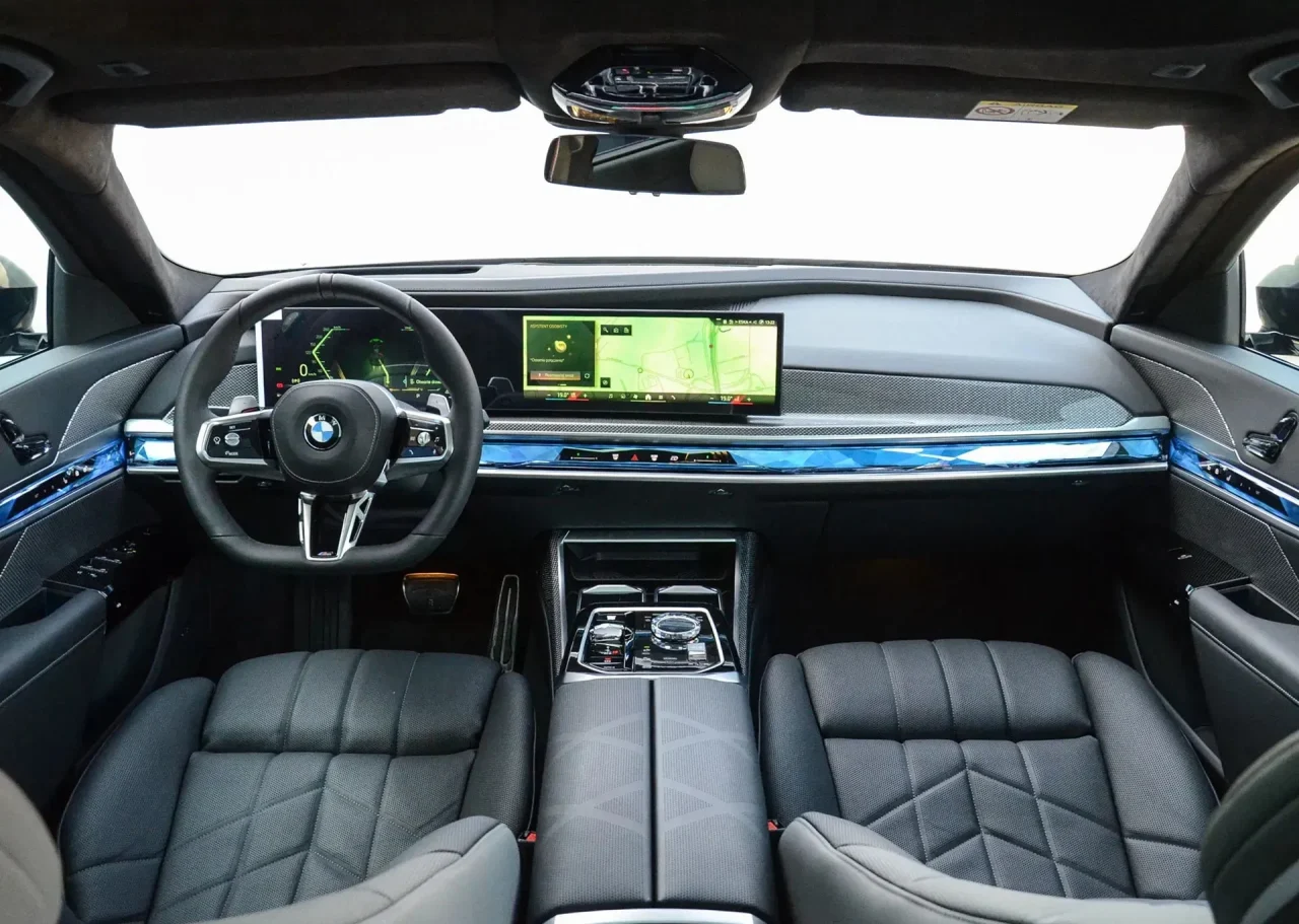BMW Seria 7 740d xDrive mHEV M Sport sport-aut 2025 - używany samochód w leasingu