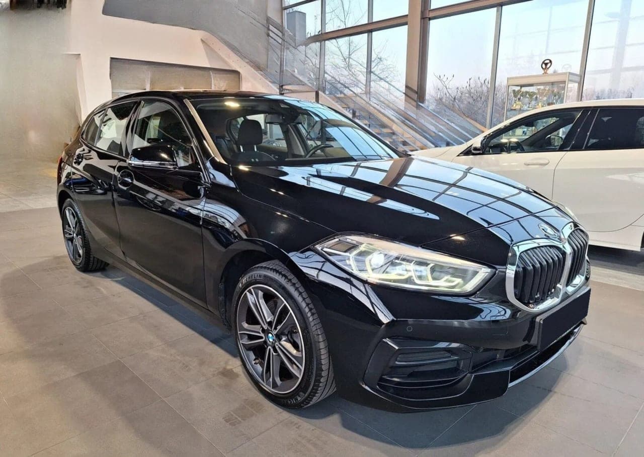 BMW Seria 1 118i Sport Line aut 2021 - używany samochód w leasingu
