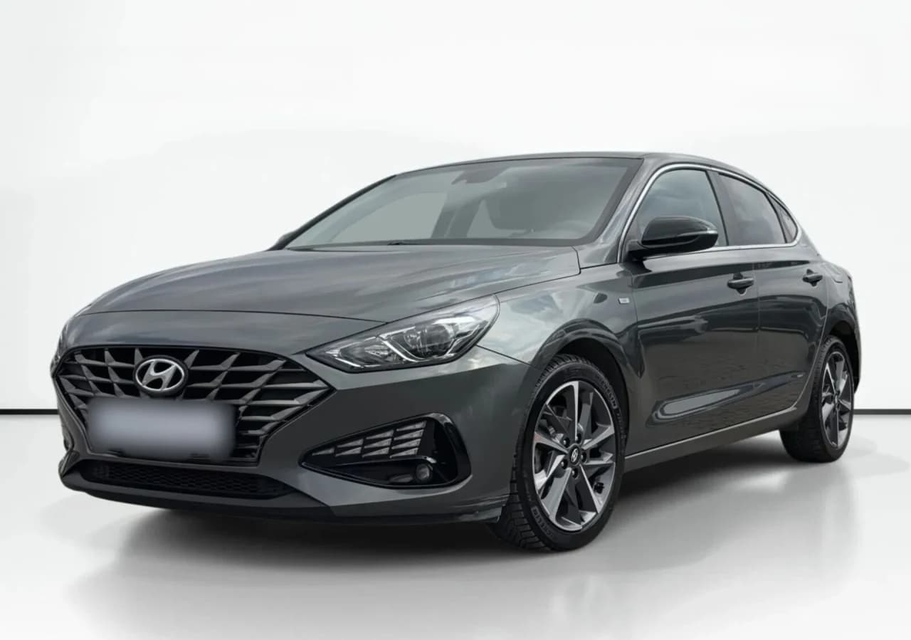 Hyundai i30 Fastback 1.5 T-GDI 48V Smart DCT 2023 - używany samochód w leasingu