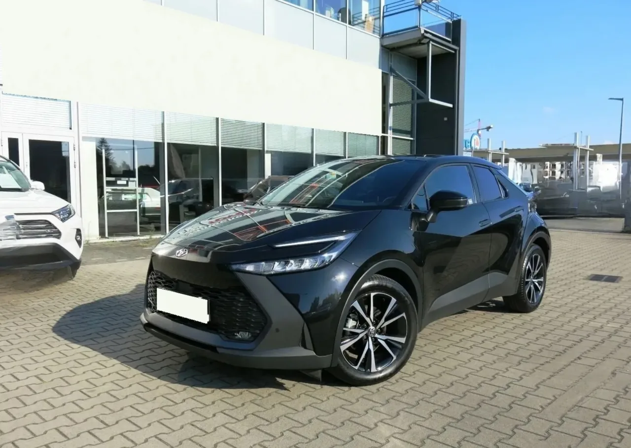 Toyota C-HR 1.8 Hybrid Style 2025 - używany samochód w leasingu
