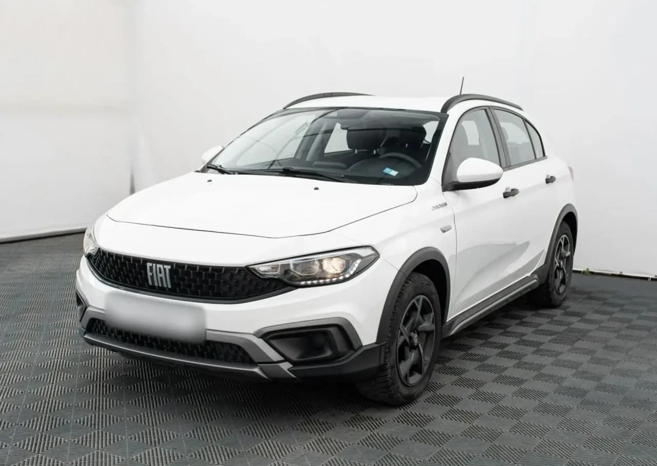 Fiat Tipo 1.5 Hybrid Cross DCT 2022 - używany samochód w leasingu