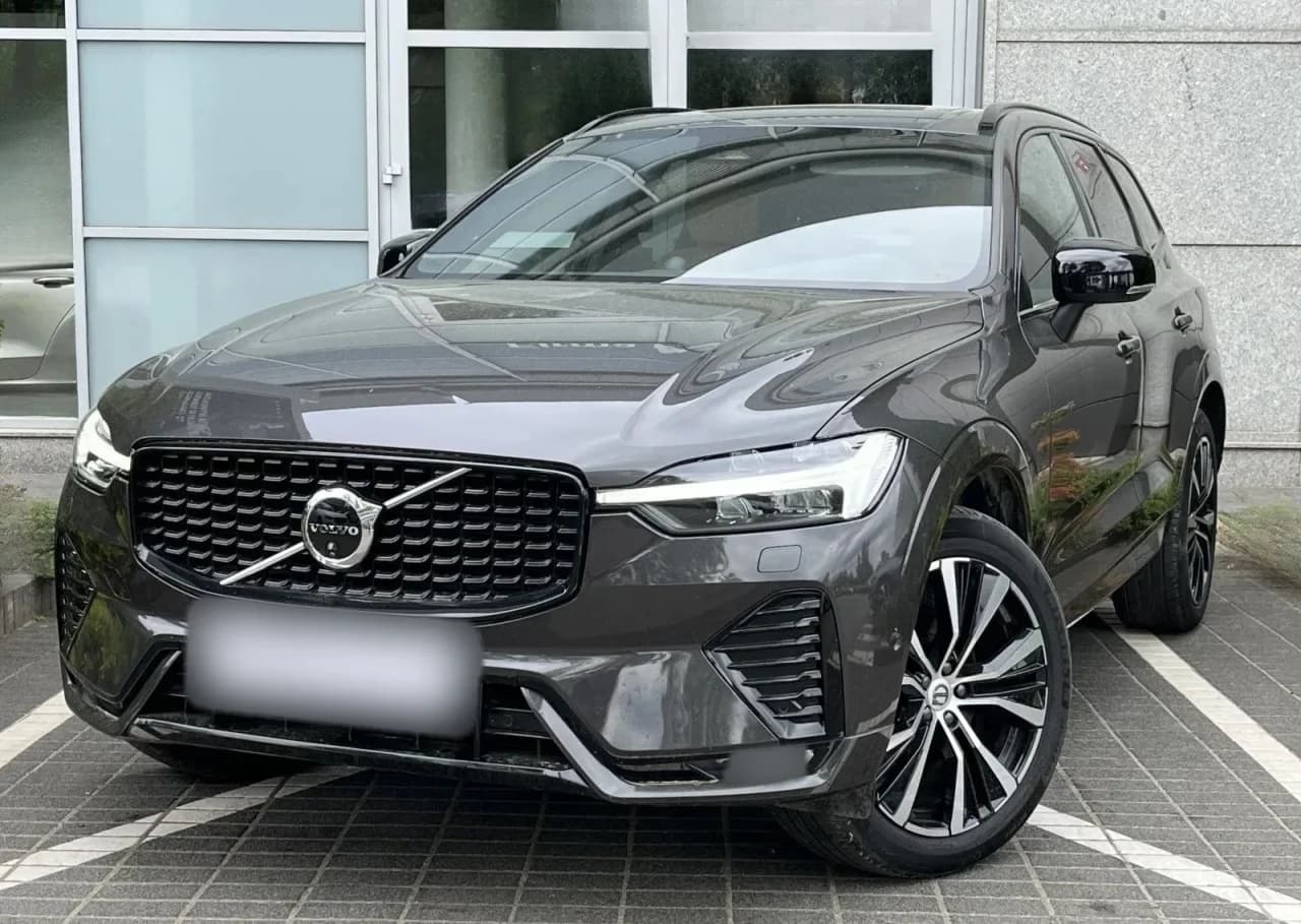 Volvo Xc60 B5 B AWD Ultra Dark aut 2025 - używany samochód w leasingu