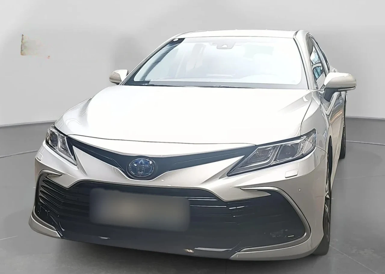 Toyota Camry 2.5 Hybrid Prestige CVT 2023 - used car for lease
