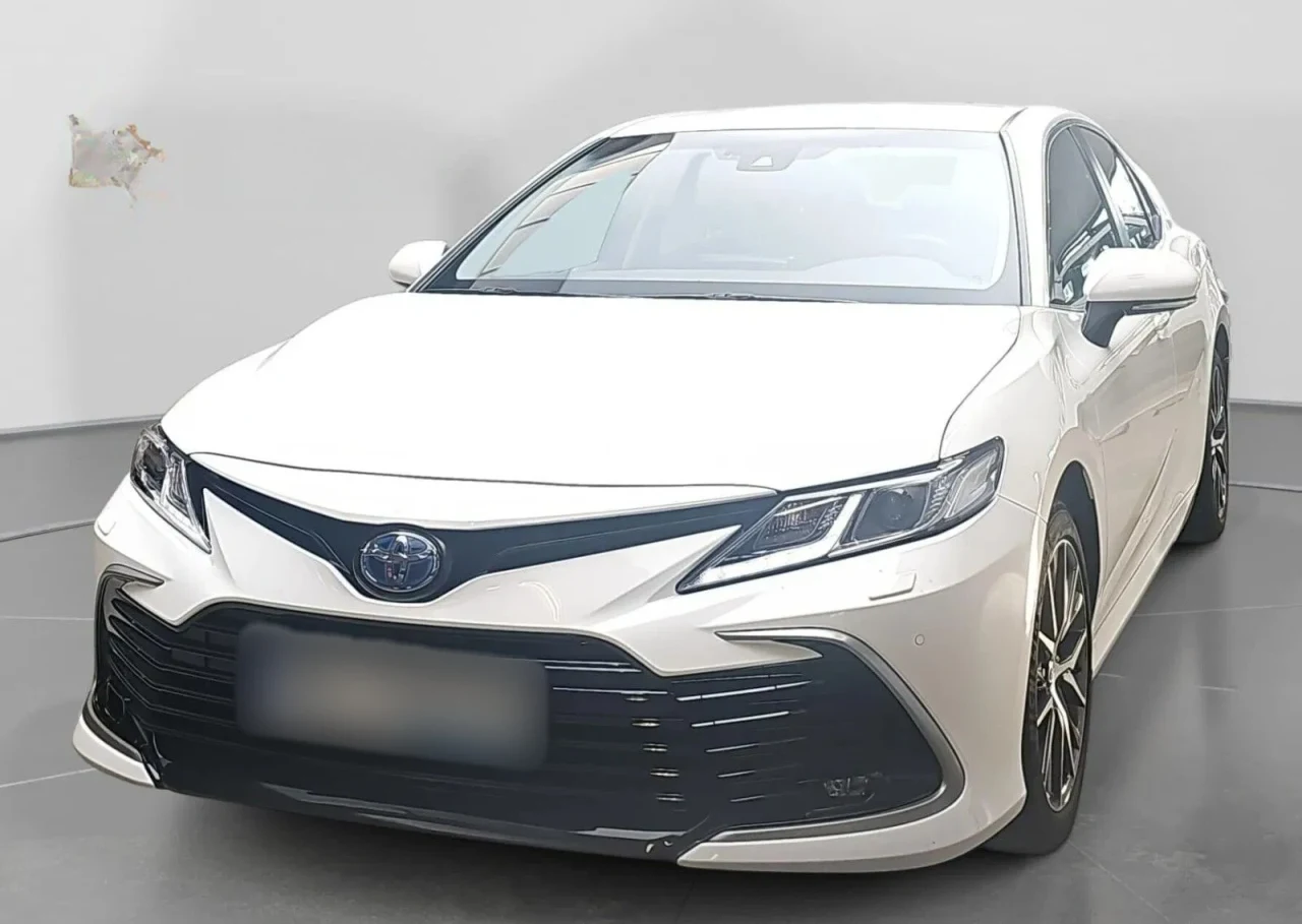 Toyota Camry 2.5 Hybrid Prestige CVT 2023 - gebrauchtes Leasingfahrzeug