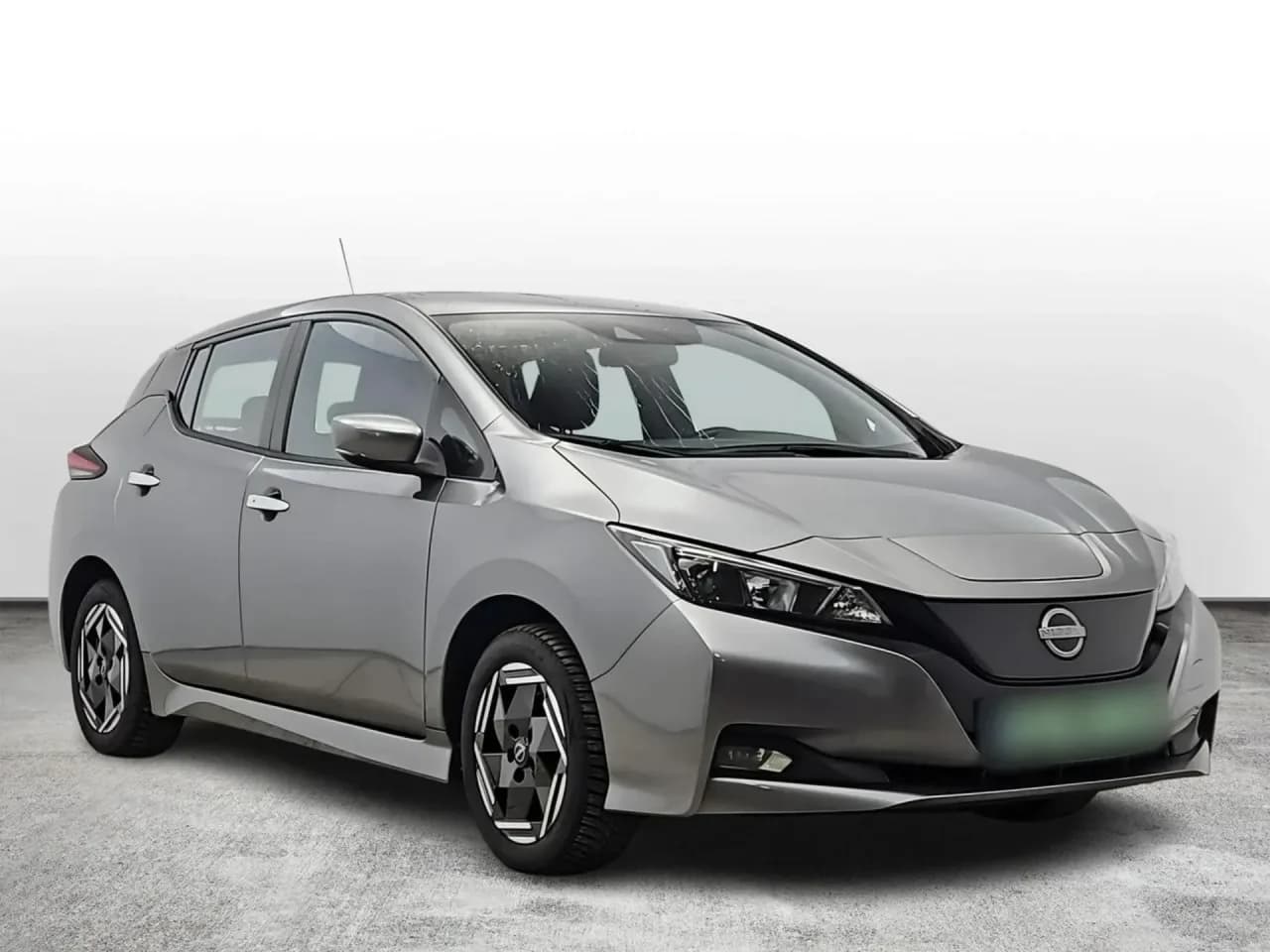 Nissan Leaf 40kWh Acenta 2023 - używany samochód w leasingu