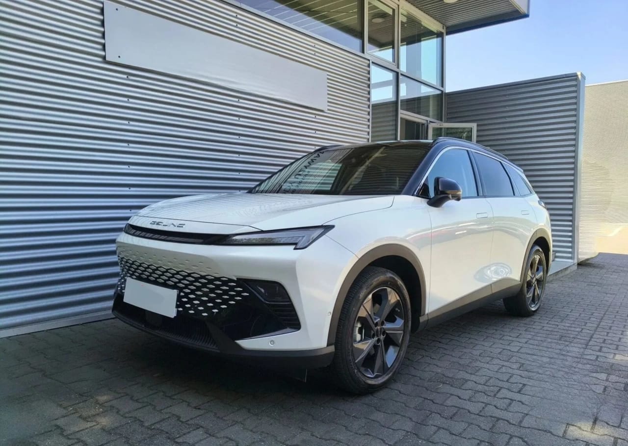 BAIC Beijing 5 1.5T Luxury DCT 2025 - gebrauchtes Leasingfahrzeug