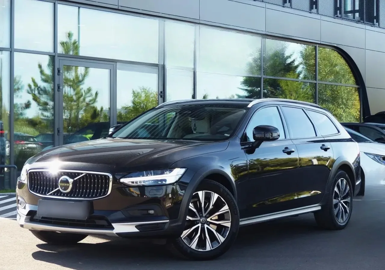 Volvo V90 CC B5 D AWD Ultimate aut 2023 - gebrauchtes Leasingfahrzeug