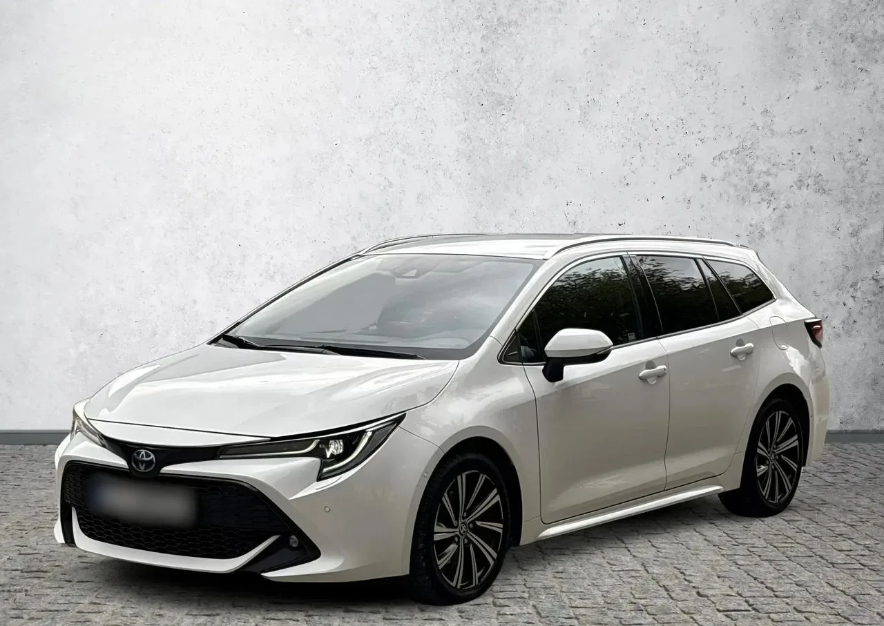 Toyota Corolla 2.0 Hybrid Comfort 2022 - używany samochód w leasingu