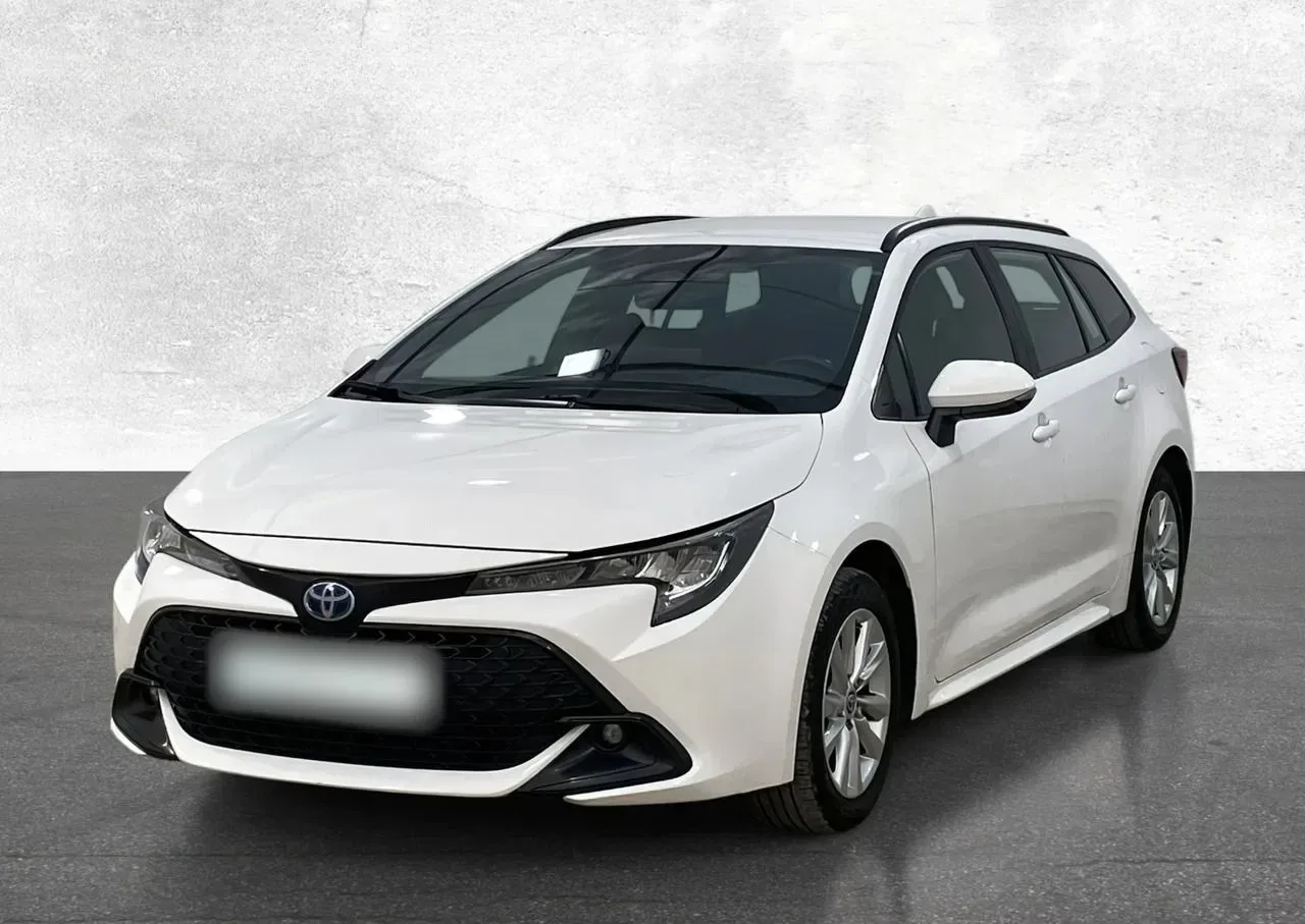 Toyota Corolla 1.8 Hybrid Comfort 2023 - używany samochód w leasingu