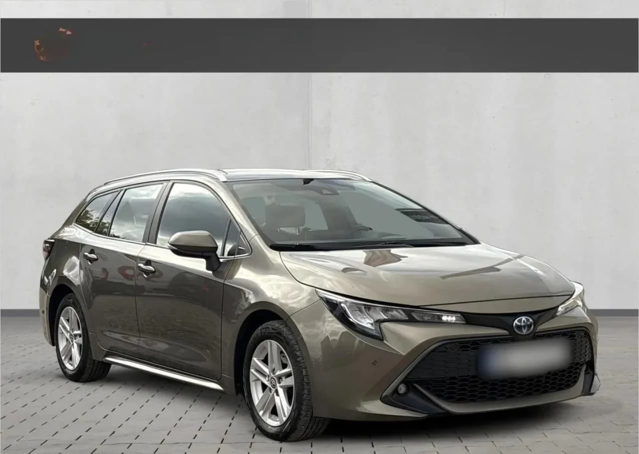 Toyota Corolla 2.0 Hybrid Comfort 2022 - używany samochód w leasingu