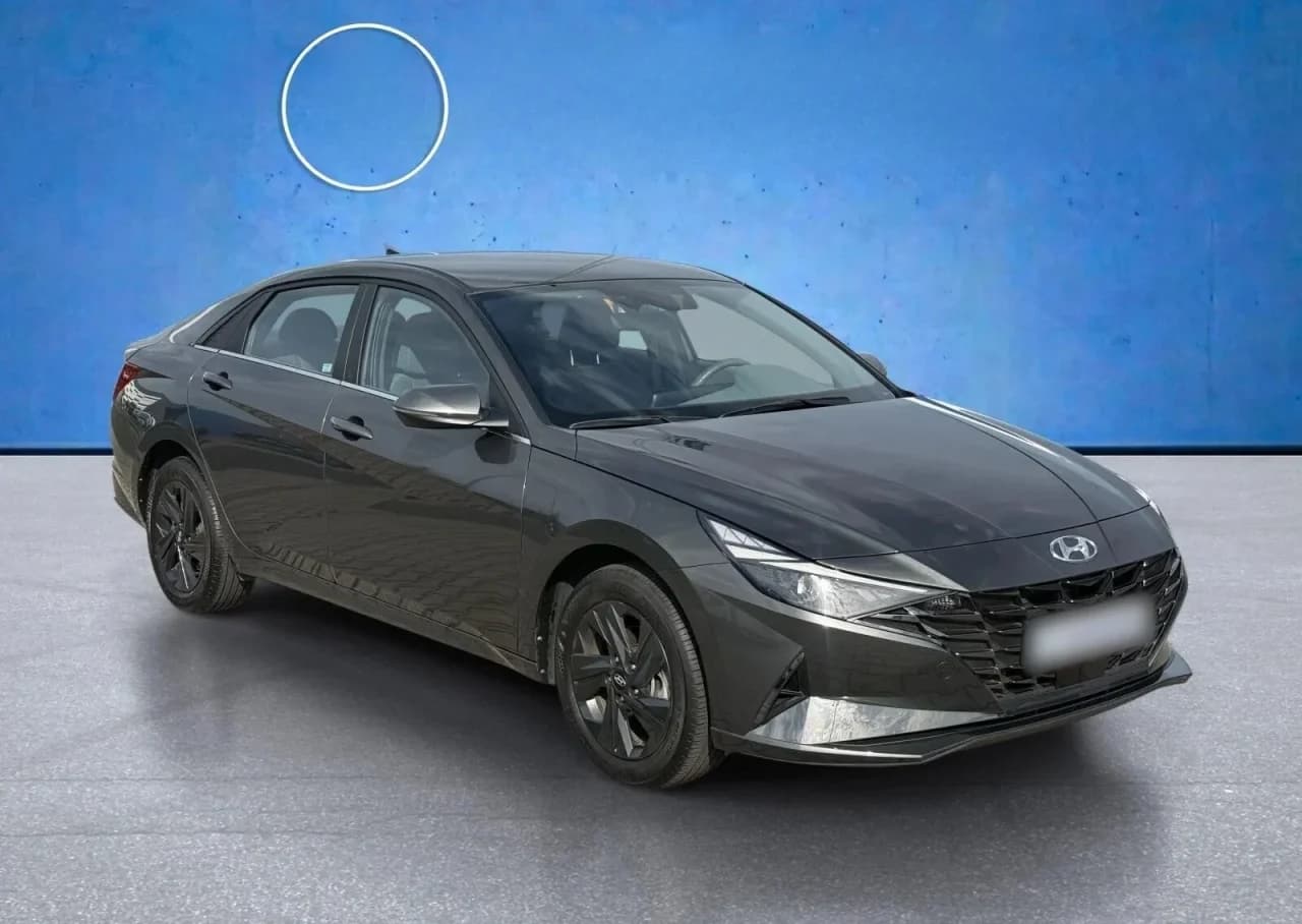 Hyundai Elantra 1.6 Smart CVT 2023 - używany samochód w leasingu