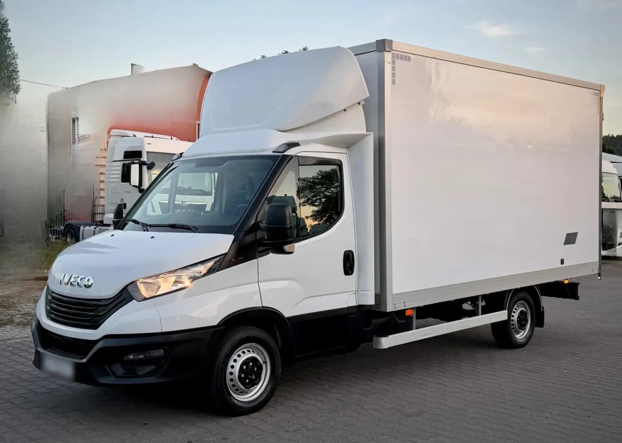 Iveco Daily 35S16 2023 - gebrauchtes Leasingfahrzeug