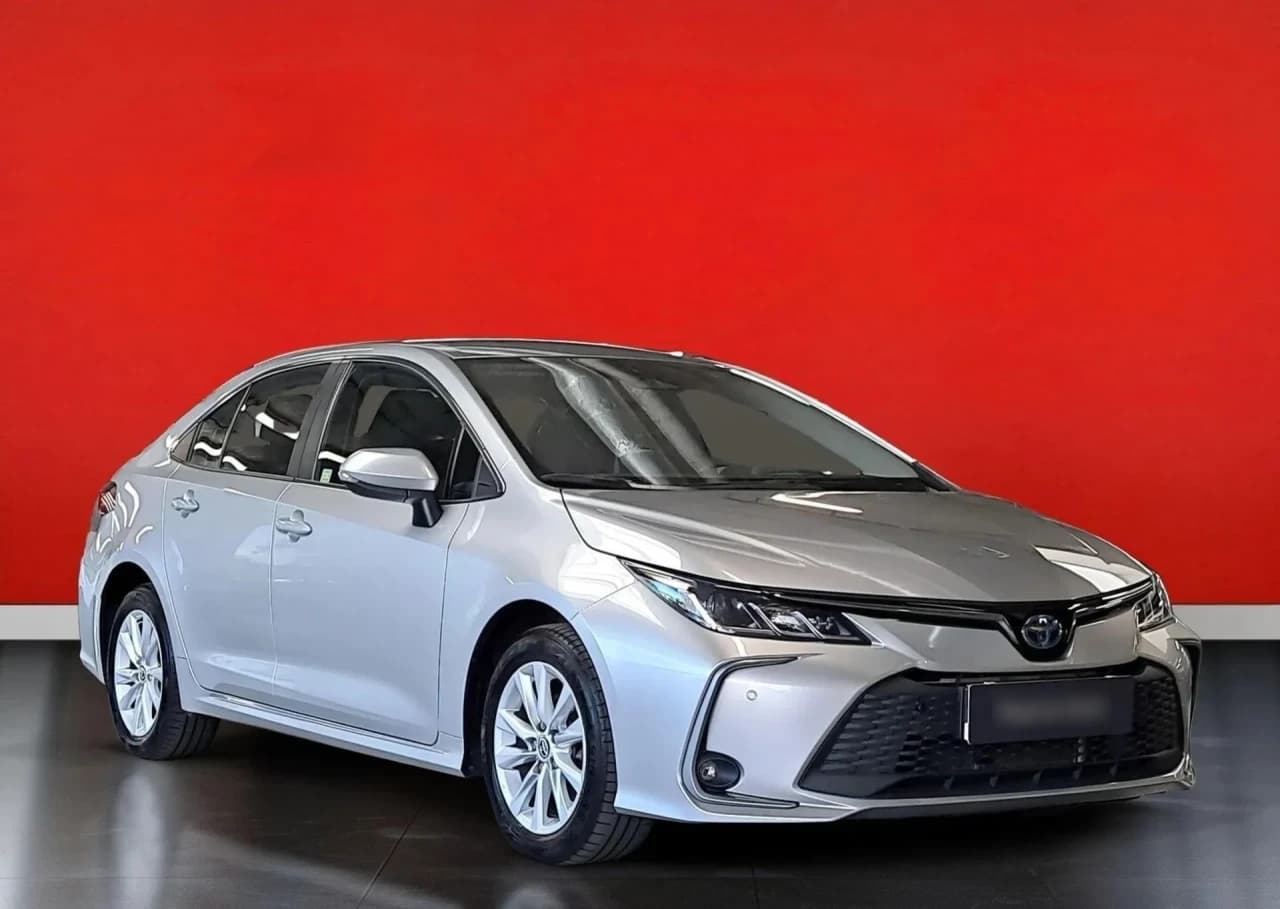 Toyota Corolla 1.8 Hybrid Comfort 2023 - używany samochód w leasingu