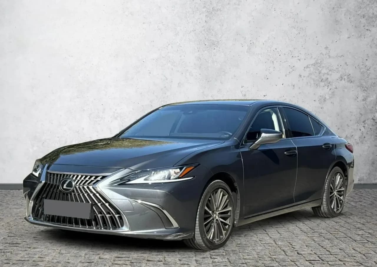 Lexus ES 300h Business Edition 2023 - gebrauchtes Leasingfahrzeug