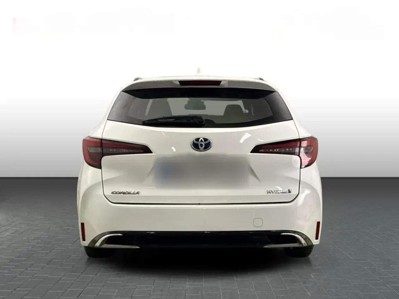 Toyota Corolla 1.8 Hybrid Comfort 2023 - używany samochód w leasingu
